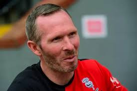 Who is Oisin Gallagher? 'Elegant midfielder' named in Lincoln City squad