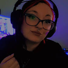 What's a good FREE GPS tracking app that android and iOS both can have that  gives location history beyond a couple of days? Since this has happened to  my mother and I