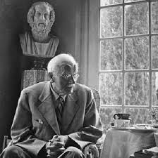 The jung typology is the result of the work of carl gustav jung, an eminent swiss psychiatrist who originated jungian psychology. A Pensive Carl Jung In Front Of The Bust Of Socrates Filosofiya Psihologiya