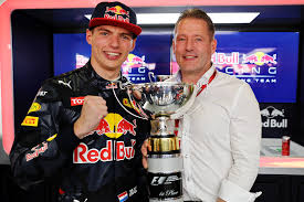 Последние твиты от max verstappen (@max33verstappen). Talking Bull 5 Moments From Verstappen Podcast