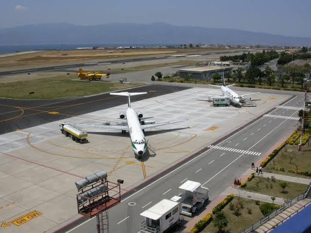 Tir, le proteste colpiscono anche gli aeroporti: Crotone e Reggio Calabria sono senza carburante