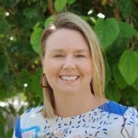 Elisa Hunter's Instagram, Twitter & Facebook