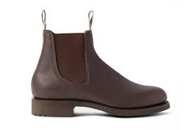 View blundstone chelsea boots for women, including leather & suede boots in a wide range of colors and styles, buy online with free shipping. 23 Best Chelsea Boots For Men In 2021 All The Slick Streamlined Versions To Wear With Everything Gq