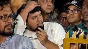 JnU student who threw bottle at Adviser Mahfuj taken to DB office