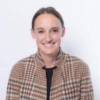 Ashley Pia's Instagram, Twitter & Facebook