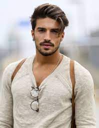 Coupe de cheveux homme tendance 2020 2021 en quelques de coiffure a la mode homme 2021 , origine:designmag.fr. Coiffure Pour Homme Les Coupes De Cheveux Tendance En 2021 Elle Coiffure Homme Tendance Coiffure Homme Mi Long Idees De Coupe De Cheveux