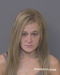 Courtney Hildreth's Instagram, Twitter & Facebook