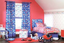 Jugendzimmer Gestalten Und Mit Farbenfrohen Gardinen Dekorieren Kinder Vorhange Kinder Zimmer Kinderzimmer
