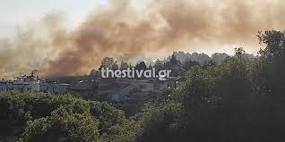 Μεγάλη φωτιά στο πανόραμα θεσσαλονίκης. Synagermos Sth 8essalonikh Fwtia Dipla Se Katoikhmenh Perioxh Sto Panorama Entolh Gia Ekkenwsh Oikismoy Binteo Ellada Iefimerida Gr