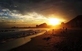 Hvis du leter etter ting å finne på i området, bør du i alle fall besøke. Strand Copacabana Rio De Janeiro Foto Bild South America Brazil Sonnenuntergang Bilder Auf Fotocommunity