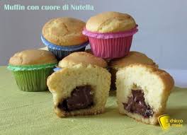 Muffin al cioccolato con ripieno di nutella. Muffin Con Cuore Di Nutella Ricetta Colazione Ricette Idee Alimentari Cibi E Bevande