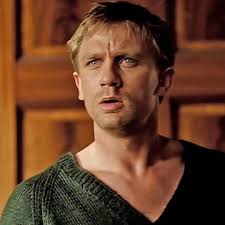 Jerry (Daniel Craig) in The Hunger, TV Series 1997-2000 In the second  episode, Lena Heady (demonstrating great acting skills early in her career)  arrives at an old house to be the caregiver