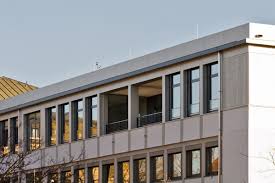 Statt des gewinns für die bank steht für uns. Sparda Bank Ostbayern Zentrale Regensburg Aufstockung Architekturwerkstatt Hanke