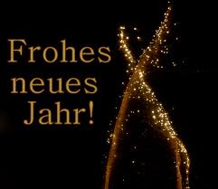 Der umlauf des mondes um die erde benötigt durchschnittlich 29,531 tage, die dauer schwankt zwischen 29,272 und 29,833 tagen, also um etwa 13 stunden und 27 minuten. Frohes Neues Jahr Foto Bild Karten Und Kalender Neujahrswunsche Neujahr Bilder Auf Fotocommunity