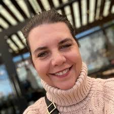 Keri Snyder's Instagram, Twitter & Facebook