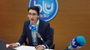 24 horas de información, análisis, humor, deportes, música y entrenamiento, con un reconocido equipo de periodistas, analistas y personalidades, que unen su conocimiento para ofrecerle todos los puntos de vista. Presentando En Blu Radio Caracol Television S A Youtube