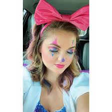 I finally broke out my camera light that I got for Christmas two years ago  in order to start making makeup tutorials. I did my first one tonight and  will be posting