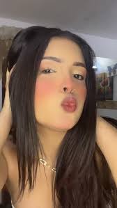 𝐄𝐌𝐈𝐋𝐘 𝐇𝐄𝐑𝐄𝐃𝐈𝐀