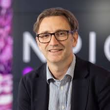 Stain quality is important in histopathology , both for humans and  artificial intelligence tools.