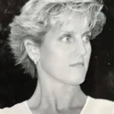 Decided to check out our local costume shop to see if I could rent a hat  for the Kentucky Derby. Narrowed it down to 4 choices. I have a definite  favorite -