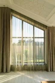 Wortbildung mit ›vorhang‹ als erstglied: Vorhange Auf Einem Abgeschragten Fenster Vorhange Auf Schragen Fenstern Mit Einer Abgeschragten Ecke