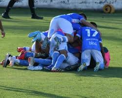 Asociación atlética estudiantes (usually known as estudiantes de río cuarto) is a sports club located in the city of río cuarto, córdoba province (argentina). Estudiantes De Rio Cuarto Y Sarmiento Jugaran La Final Por El Ascenso A Primera