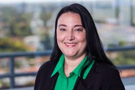 Deniss Somerhausen asume como supervisora de Atención al Cliente de  Terrabank