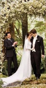 Bella Y Edward Twilight Wedding Twilight Pictures Bella And Edward Wedding