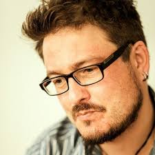 Kerry Featherstone (@KerryOrange)