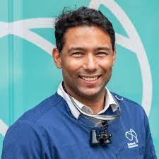 Donna Heinrich's Instagram, Twitter & Facebook