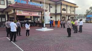Pendaftaran tenaga kontrak satpol pp dan damkar ini dibuka mulai hari senin (13 november) hari ini hingga 16 november 2017. Sukseskan Layanan 101 Polres Trenggalek Gelar Latihan Dan Simulasi Daerah Rri Madiun