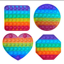 学生说， 最近都在玩这个。 有爸爸妈妈知道这个是什么吗🙋🏻‍♂️🙋🏻‍♀️ 老师还以为是弄冰块用的.... 🌚🙈 #人老了追不上时代#