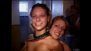 Any has the full lenght video or source? - XNXX.COM