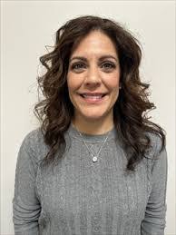 Lisa Bast's Instagram, Twitter & Facebook