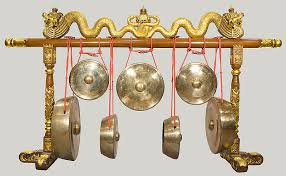 This page is about alat musik bonang indonesia,contains belajar alat musik bonang yang sudah kalah trend,gamelan gembung bahasa indonesia, ensiklopedia bebas,bonang kebudayaan,bonang panembung from javanese. Alat Musik Yang Mengiringi Tari Reog Ponorogo Kabupaten Ponorogo