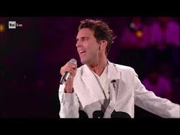 Самые новые твиты от michele bravi (@michele_bravi): 2020 09 05 Seatmusicawards20 Bella D Estate Mika Feat Michele Bravi At Arena Di Verona Youtube In 2020 Arena Di Verona Youtube Verona