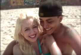 La Neuchâteloise Cindy Santos s'envole pour le Brésil dans son nouveau clip