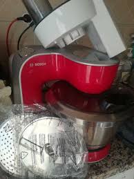 O robot de cozinha deixou de ser um aparelho para se usar e esconder no armário. Batedeira Liquidificador Ofertas Agosto Clasf