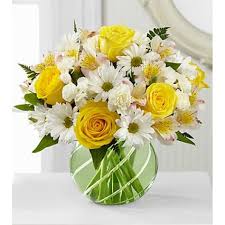 Send your thoughts in a card that's delivered with a get well flower arrangement. 22 Get Well Flowers Delivery Ideas Get Well Flowers Flower Delivery Flowers