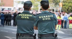 Las funciones de la policía local y la nacional se encuentran incluidas en la ley orgánica 2/1986, de 13 de marzo, de fuerzas y cuerpos de seguridad, y son las siguientes: The Different Types Of Spanish Police
