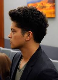 In this tutorial we show you how to get the curly pompadour of bruno mars.get your by vilain products here! Bruno Mars Hair Kindaboutdebussy Site