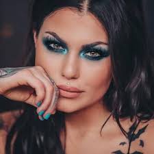 Последние твиты от martiros sarian (@artistsarian). Bailey Sarian Bio Age Net Worth Height Married Nationality Body Measurement Career