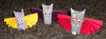 Chauves Souris En Rouleau De Papier Wc Pour Halloween La Maison Feerique Bricolage Enfants Halloween Decorations D Halloween A Faire Soi Meme Idees De Decoration Pour Halloween