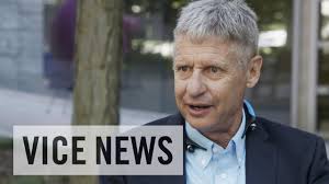 Libertarian presidential candidate Gary Johnson courts disaffected voters  in Cleveland