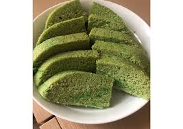 Masukan tepung terigu, gula, garam kemudian uleni hingga sedikit basah Resep Masakan Simple Bolu Kukus Lembut Chocolatos Matcha Resep Membuat Simple Bolu Kukus Lembut Chocolatos Matcha Yang Lezat Selerarasa