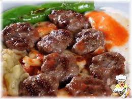 tʃiː cœfte) or chee kofta is a köfte dish that is a regional specialty of şanlıurfa in southeastern turkey.similar to kibbeh nayyeh from lebanese cuisine, çiğ köfte is common to armenian and turkish cuisines, and is also found in the traditional cuisine of the urfalim jews. Yogurtlu Pideli Kofte Tarifi Lezzetler Com