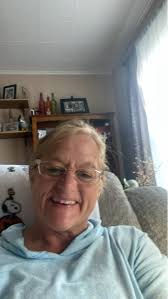 Has anyone had issues with Pair eyewear lens cracking?