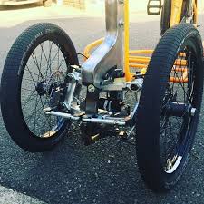 本来4号機でテストする予定のサスペンションユニットを強引に3 6号機に装着してるから更にゴツいんだけどタイヤも18インチにサイズダウンするし一体どんなフィーリングなのか組み上がるのが楽しみ2月上旬には試乗会できる様に頑張ります strokecargobike carg