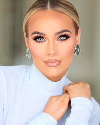 Madison Harbin's Instagram, Twitter & Facebook