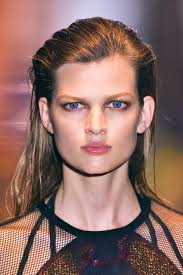 Hair oil is necessary if you have dull, frizzy, dry hair. 10 Things No One Ever Tells You About Hair Oils Stylecaster